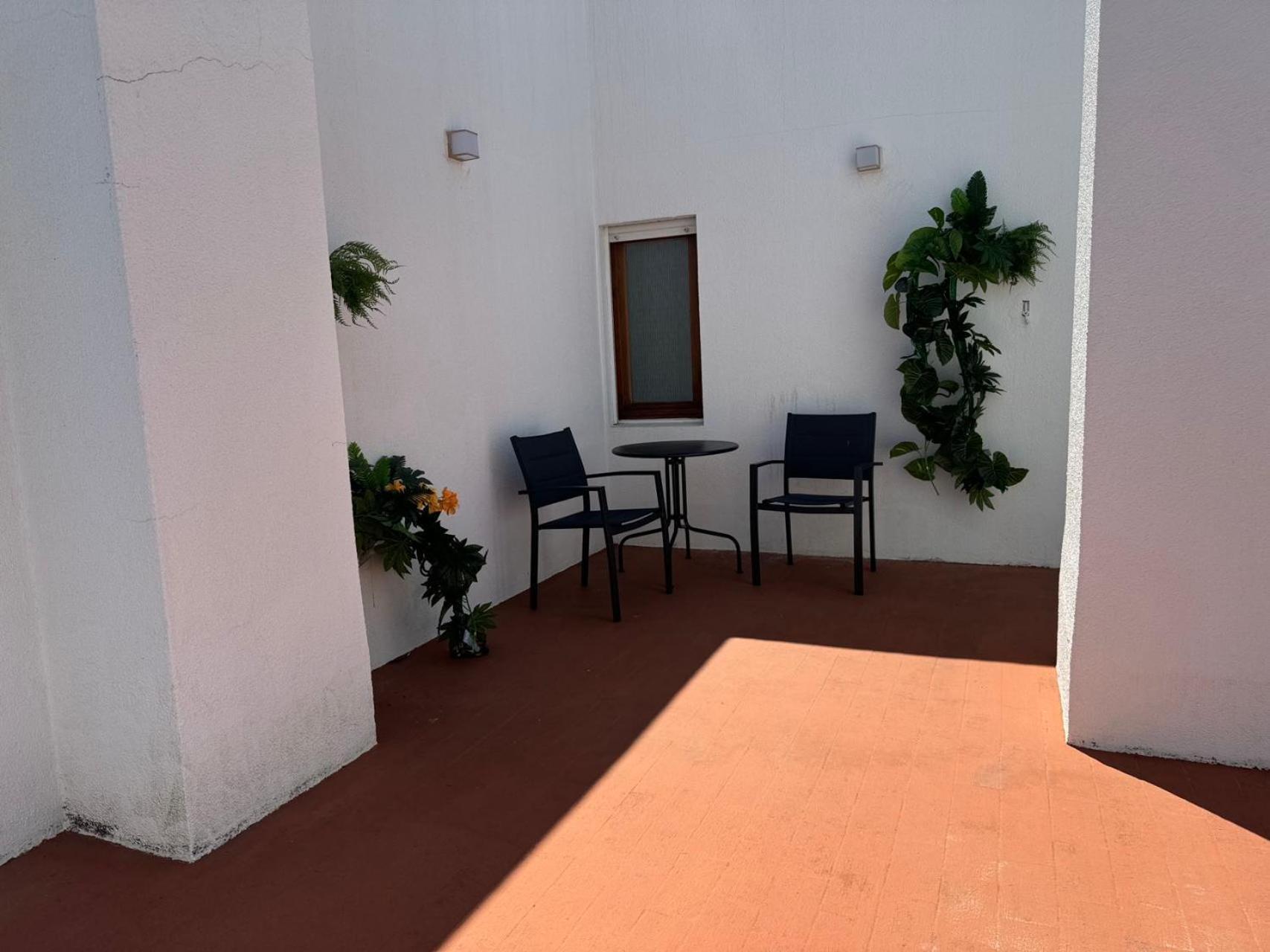Aomo Art Space Hostel オエイラス エクステリア 写真